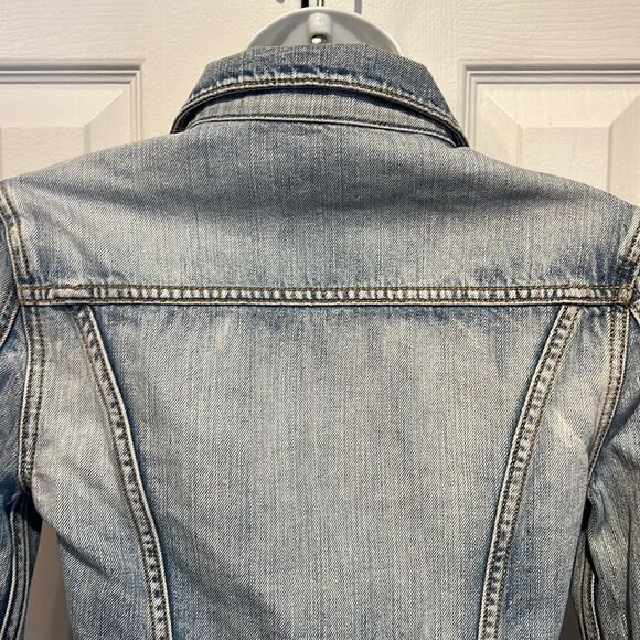 Talula Light Wash Jean Jacket Size X-Small - Picture 7 of 12